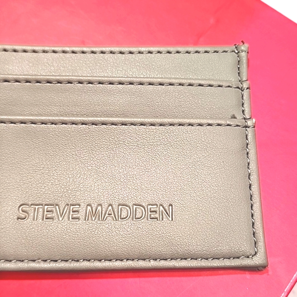 Steve Madden Gray Keychain Wallet Card Holder ID - Picture 4 of 6